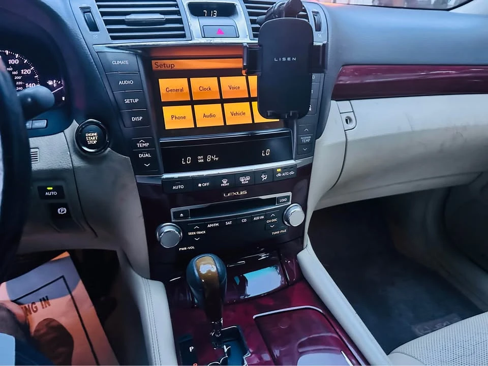 2011 Lexus LS 4th Gen - Image 9 of 20