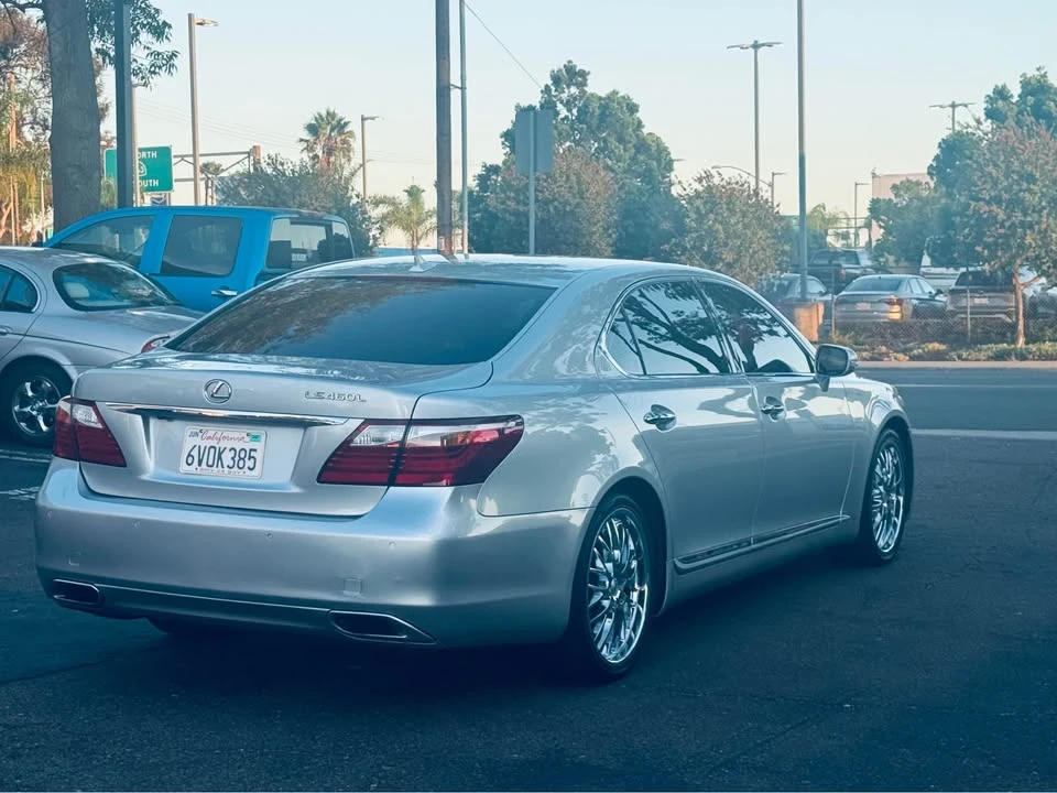2011 Lexus LS 4th Gen - Image 19 of 20