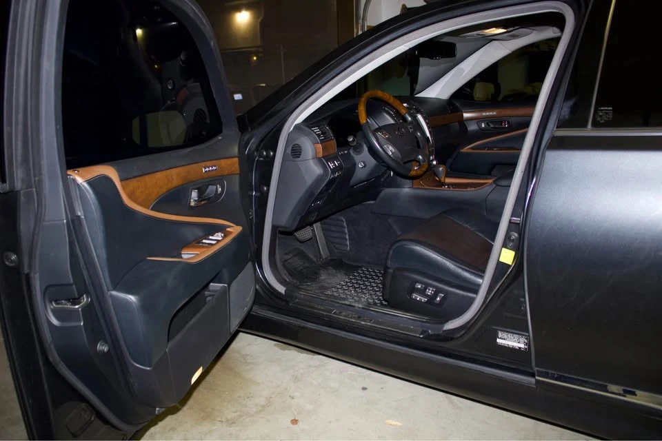 2011 Lexus LS 4th Gen - Image 6 of 20