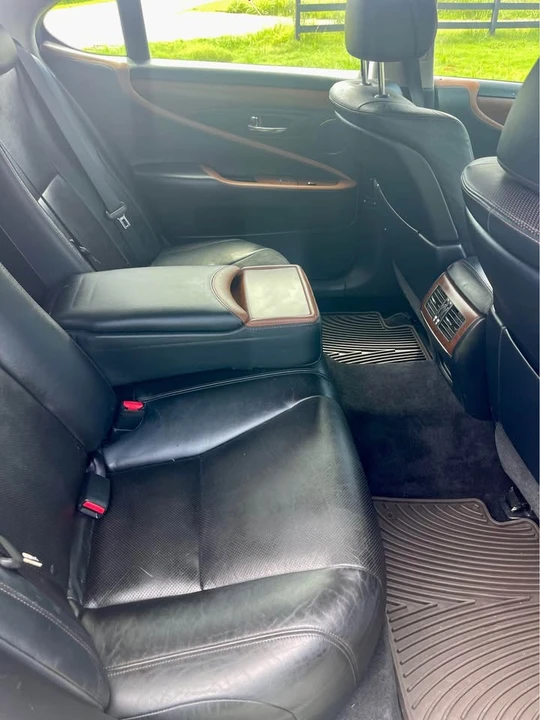 2011 Lexus LS 4th Gen - Image 13 of 19