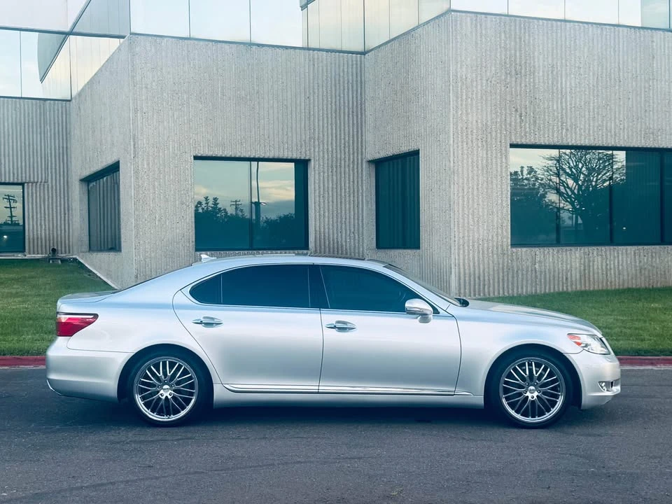 2011 Lexus LS 4th Gen - Image 11 of 20