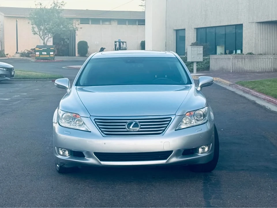2011 Lexus LS 4th Gen - Image 12 of 20