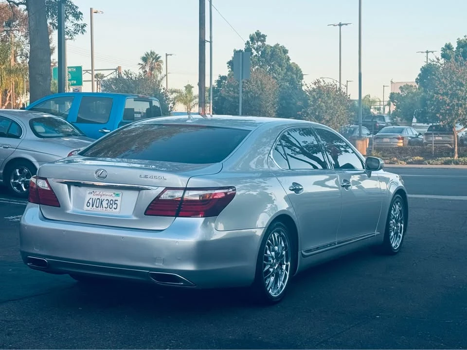 2011 Lexus LS 4th Gen - Image 7 of 20