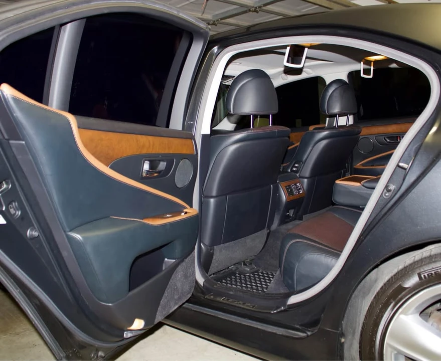 2011 Lexus LS 4th Gen - Image 8 of 20