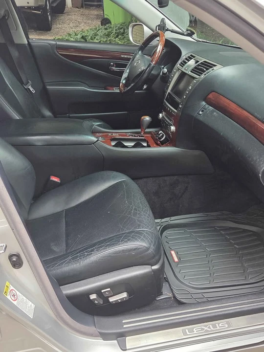 2011 Lexus LS 4th Gen - Image 7 of 7