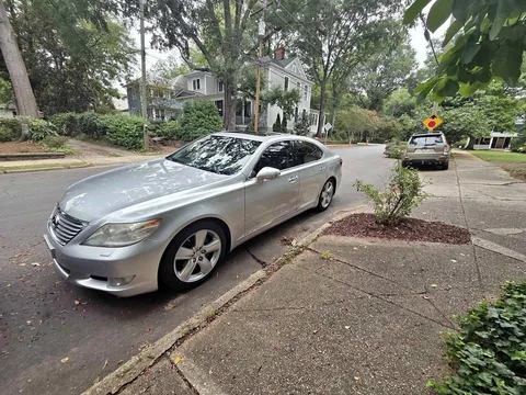2011 Lexus LS 460 Sedan 4D