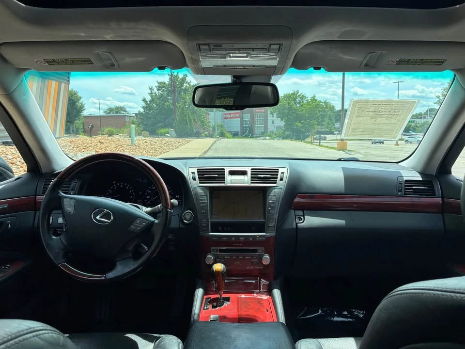 2011 Lexus LS 4th Gen - Image 14 of 20