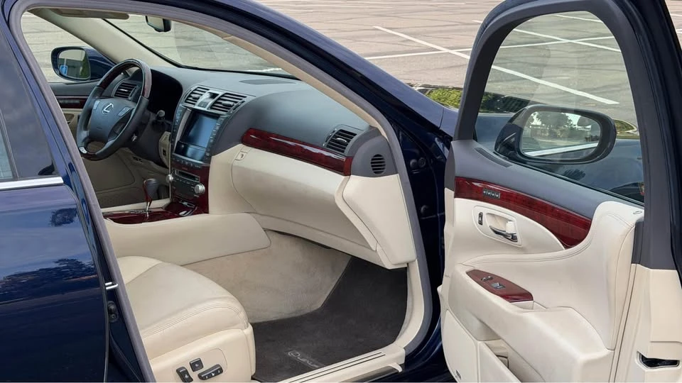 2011 Lexus LS 4th Gen - Image 10 of 16
