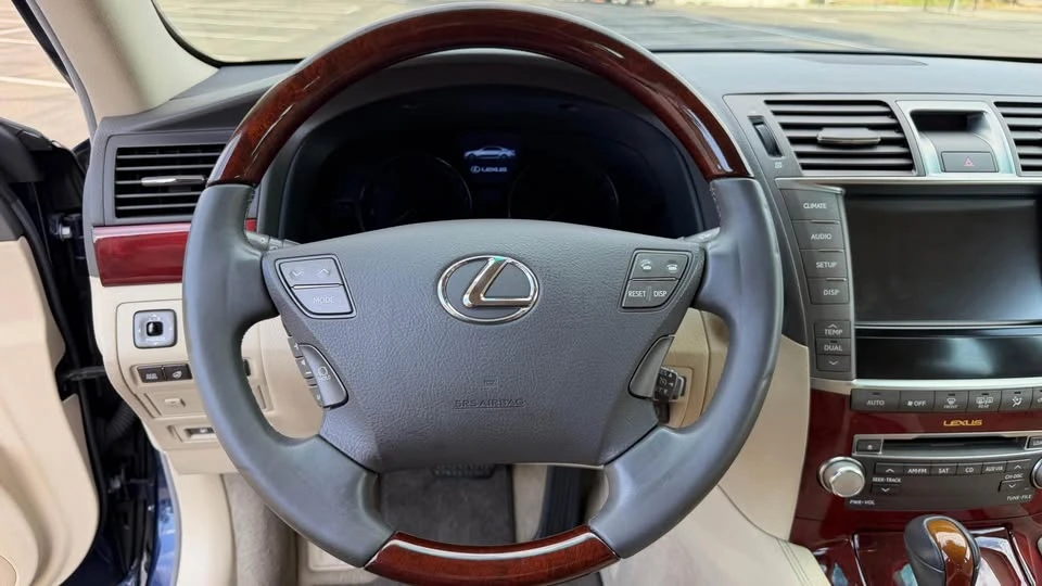 2011 Lexus LS 4th Gen - Image 12 of 16