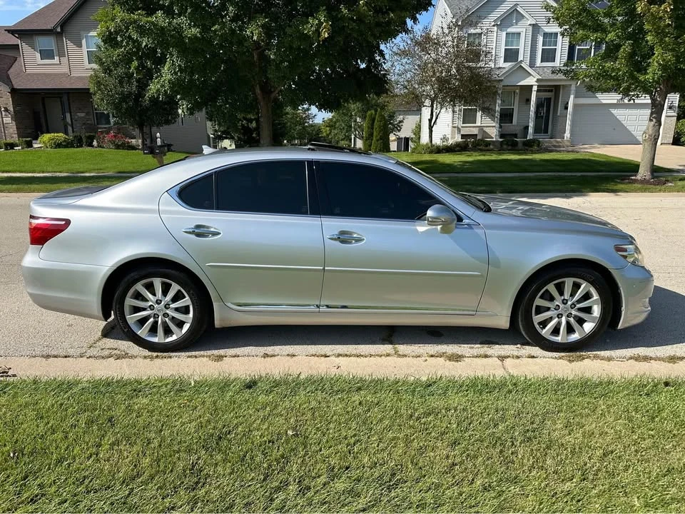 2011 Lexus LS 4th Gen - Image 5 of 9