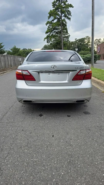 2011 Lexus LS 4th Gen - Image 8 of 17