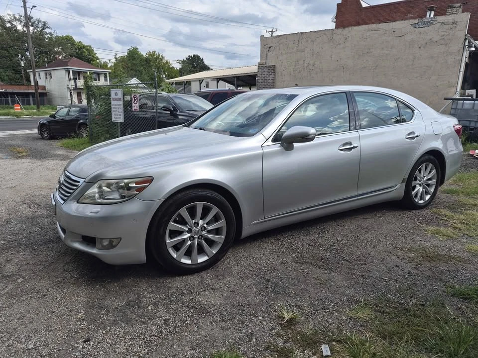 2011 Lexus LS 4th Gen - Image 2 of 17