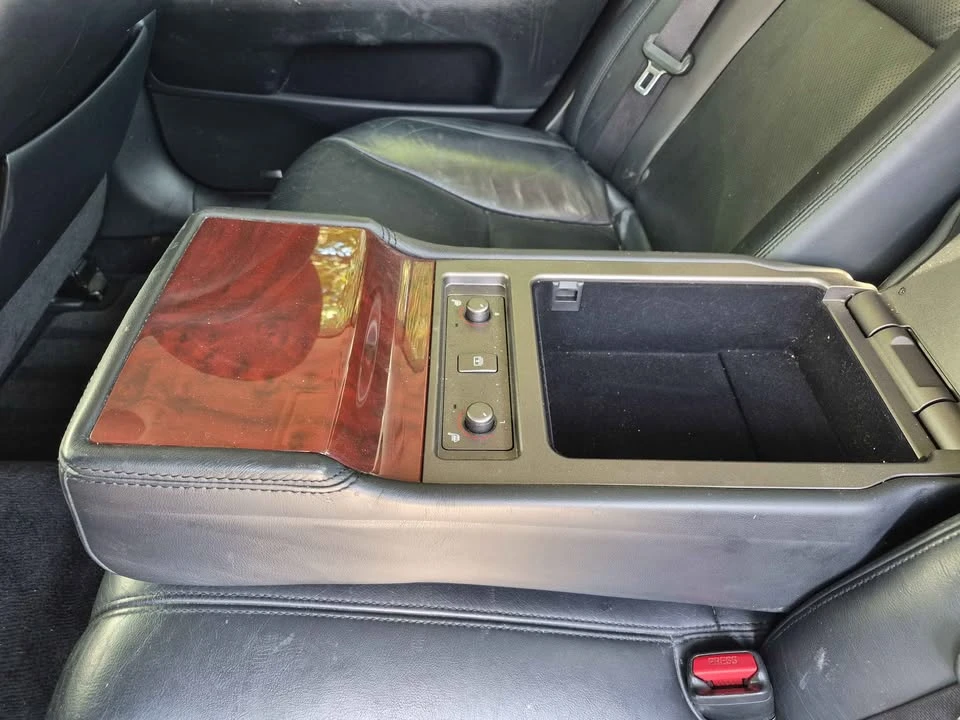 2011 Lexus LS 4th Gen - Image 16 of 17