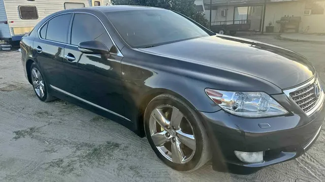 2011 Lexus LS 460 Sedan 4D
