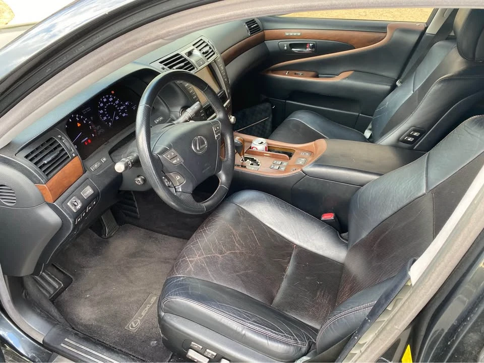 2011 Lexus LS 4th Gen - Image 6 of 6