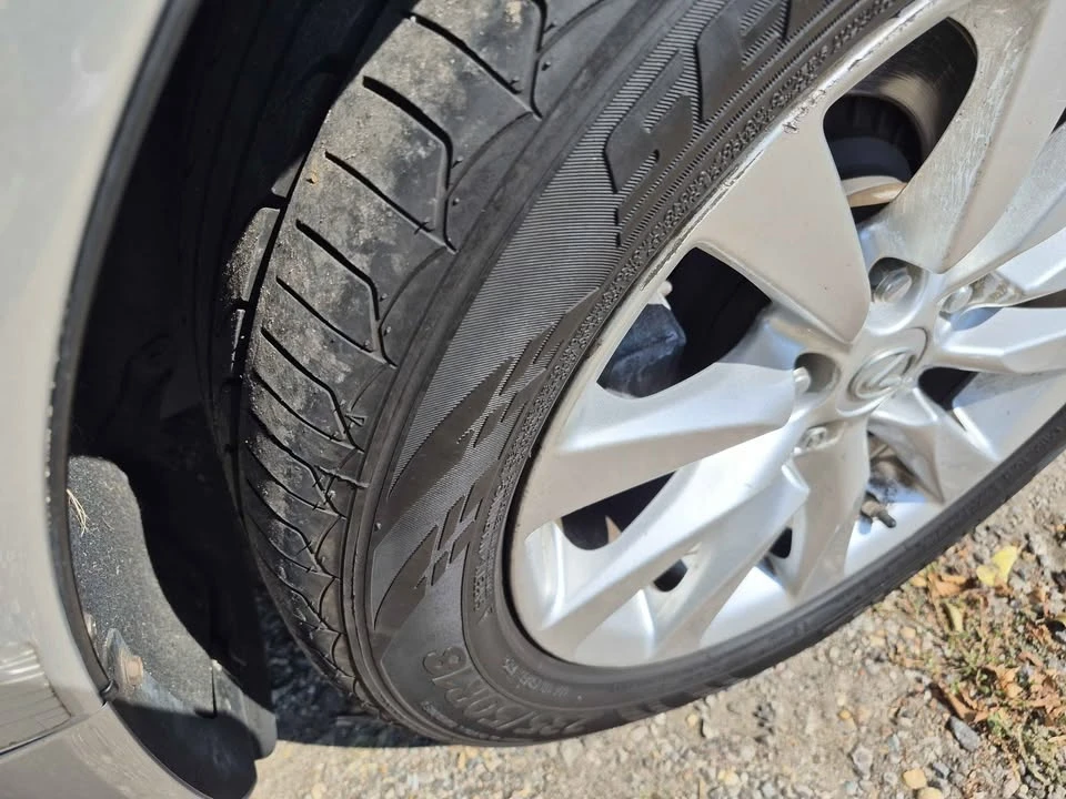 2011 Lexus LS 4th Gen - Image 12 of 17