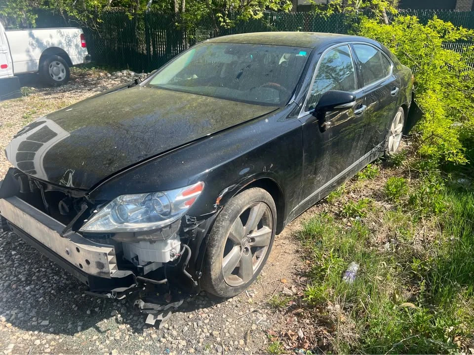 2011 Lexus LS 4th Gen - Image 4 of 4