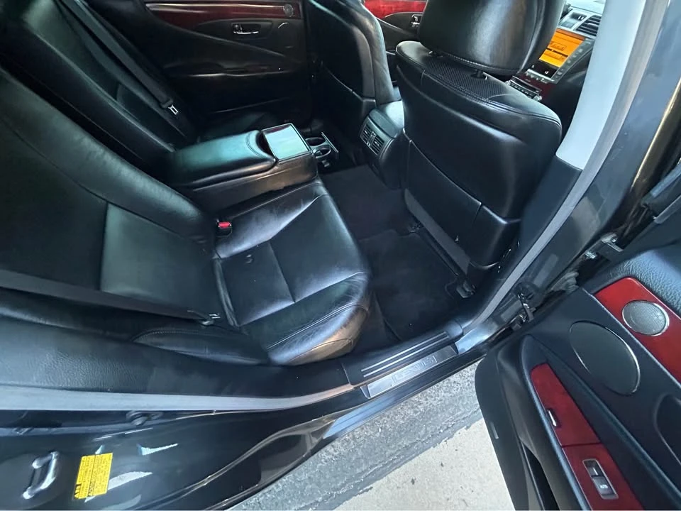 2011 Lexus LS 4th Gen - Image 12 of 19