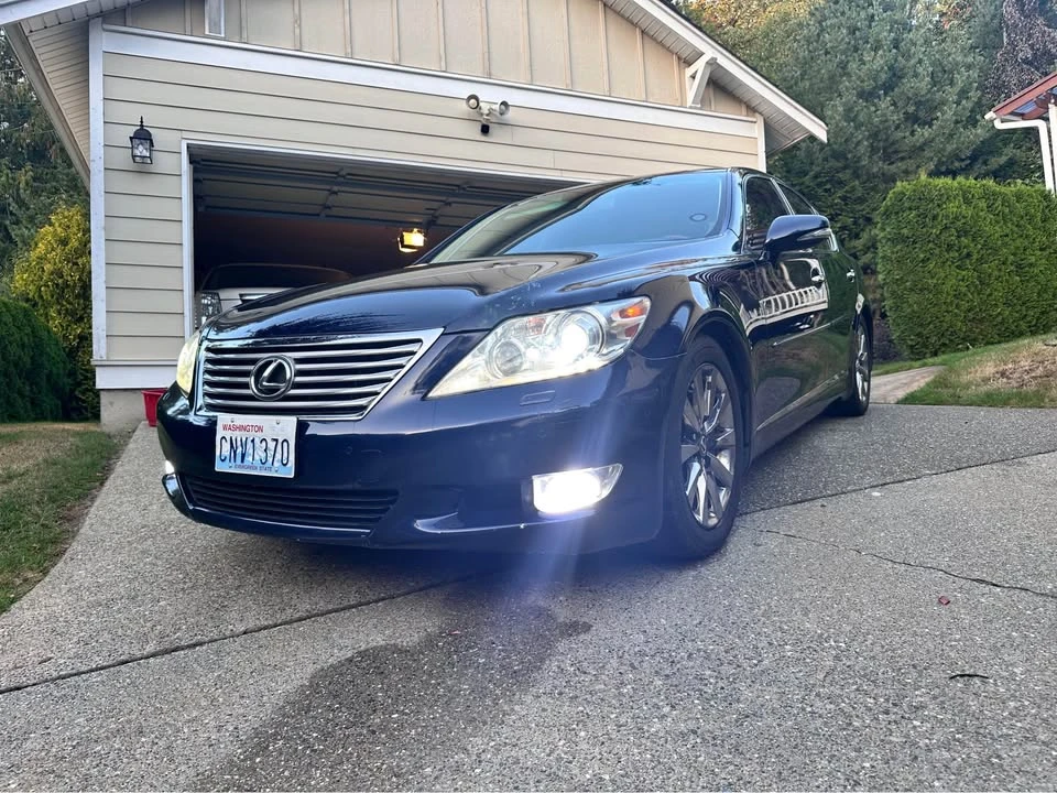 2011 Lexus LS 4th Gen - Image 19 of 19