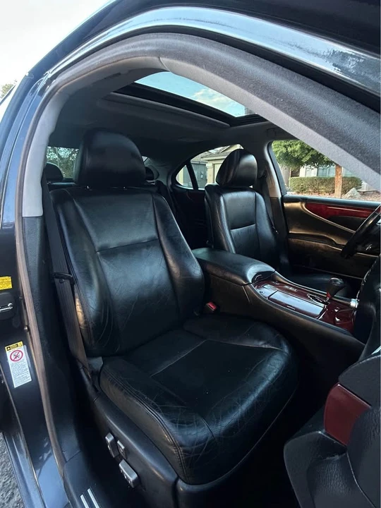 2011 Lexus LS 4th Gen - Image 11 of 19