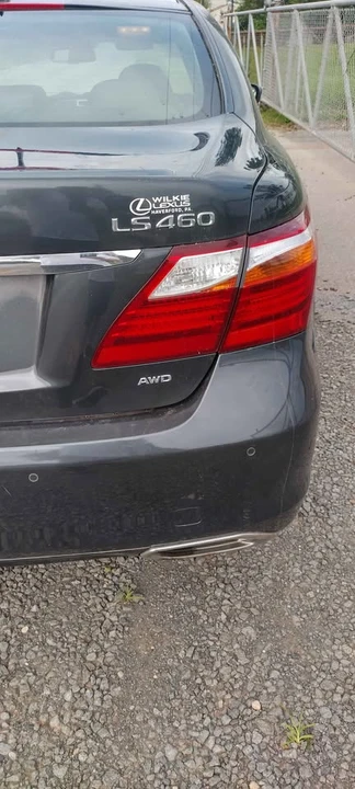 2011 Lexus LS 4th Gen - Image 7 of 12