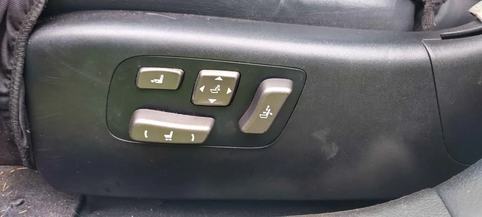 2011 Lexus LS 4th Gen - Image 11 of 12