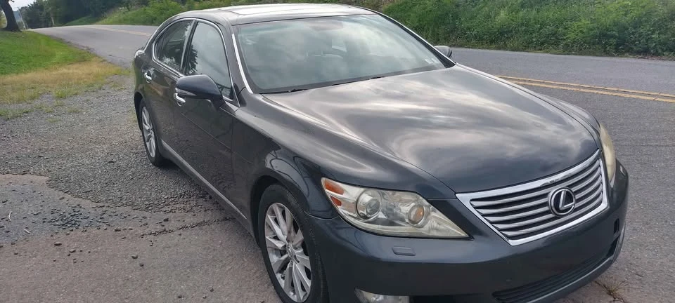 2011 Lexus LS 4th Gen - Image 5 of 12
