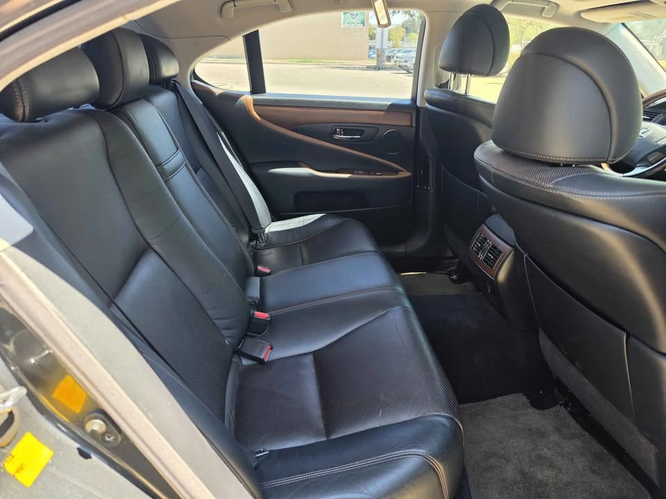 2011 Lexus LS 4th Gen - Image 5 of 8