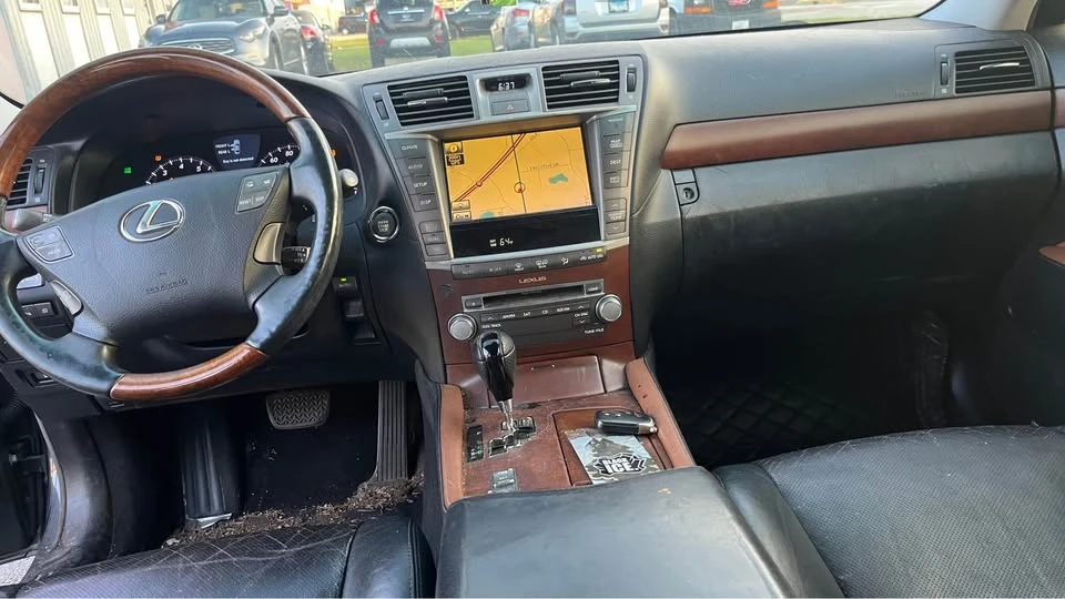 2011 Lexus LS 4th Gen - Image 12 of 12