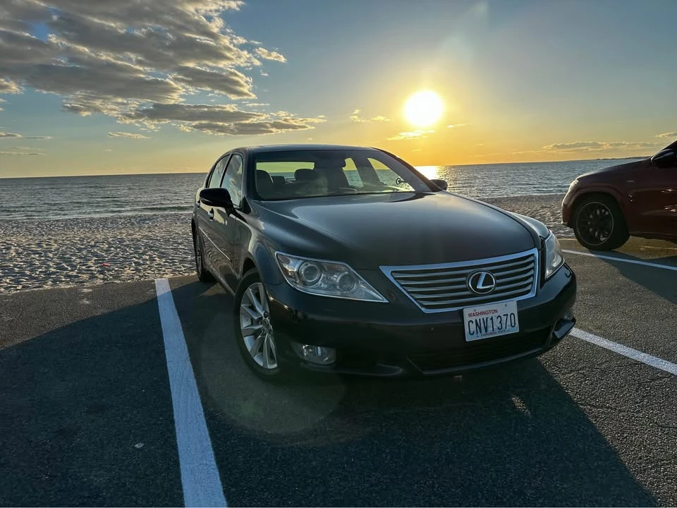 2011 Lexus LS 4th Gen - Image 15 of 19