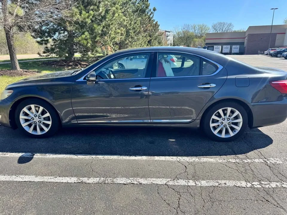 2011 Lexus LS 4th Gen - Image 11 of 14