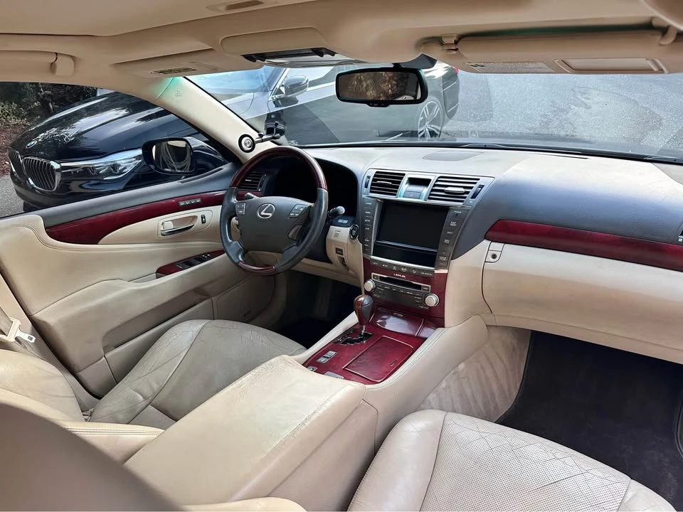 2011 Lexus LS 4th Gen - Image 5 of 19