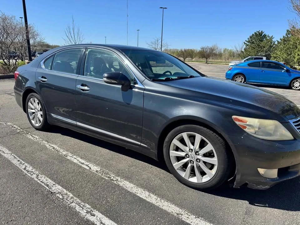 2011 Lexus LS 4th Gen - Image 8 of 14