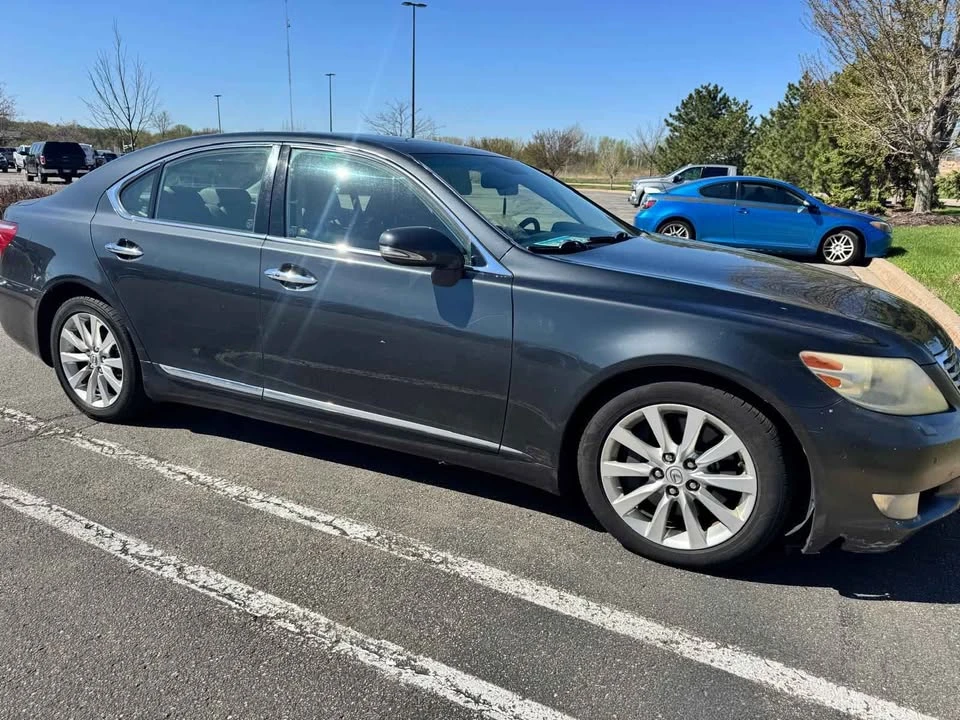 2011 Lexus LS 4th Gen - Image 5 of 14