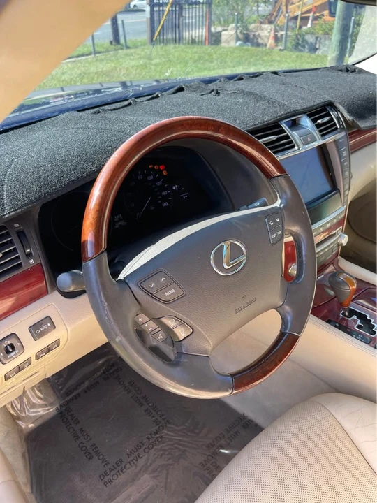 2011 Lexus LS 4th Gen - Image 14 of 16