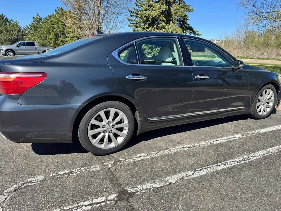 2011 Lexus LS 4th Gen - Image 9 of 14