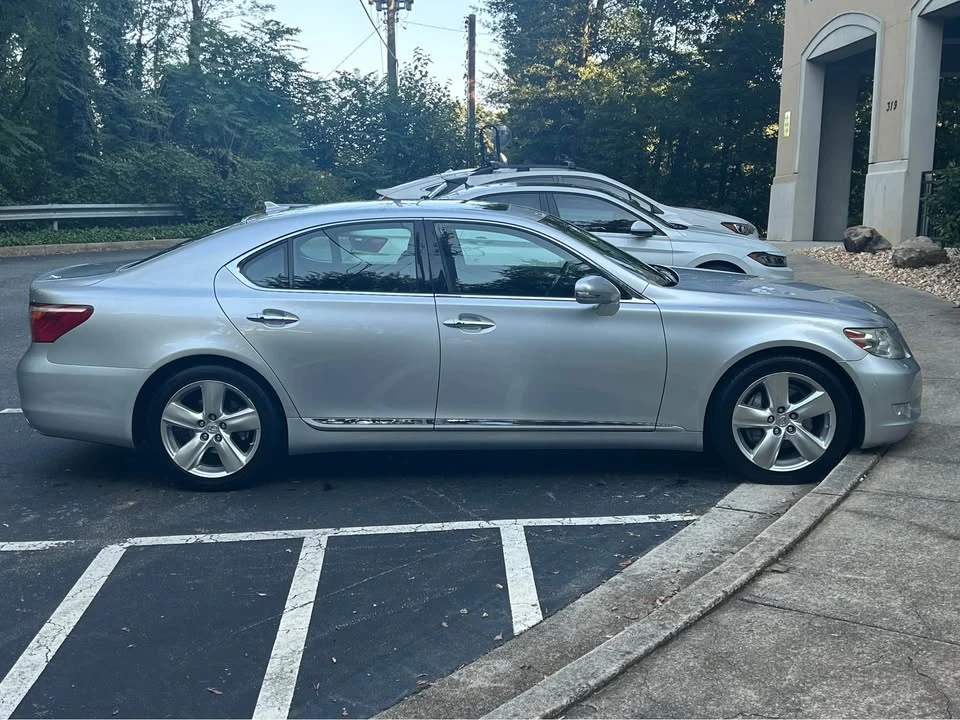 2011 Lexus LS 4th Gen - Image 2 of 10