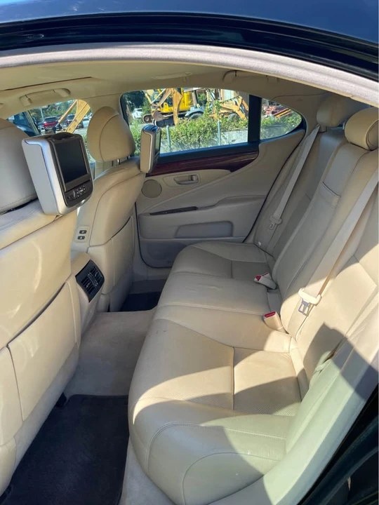 2011 Lexus LS 4th Gen - Image 12 of 16