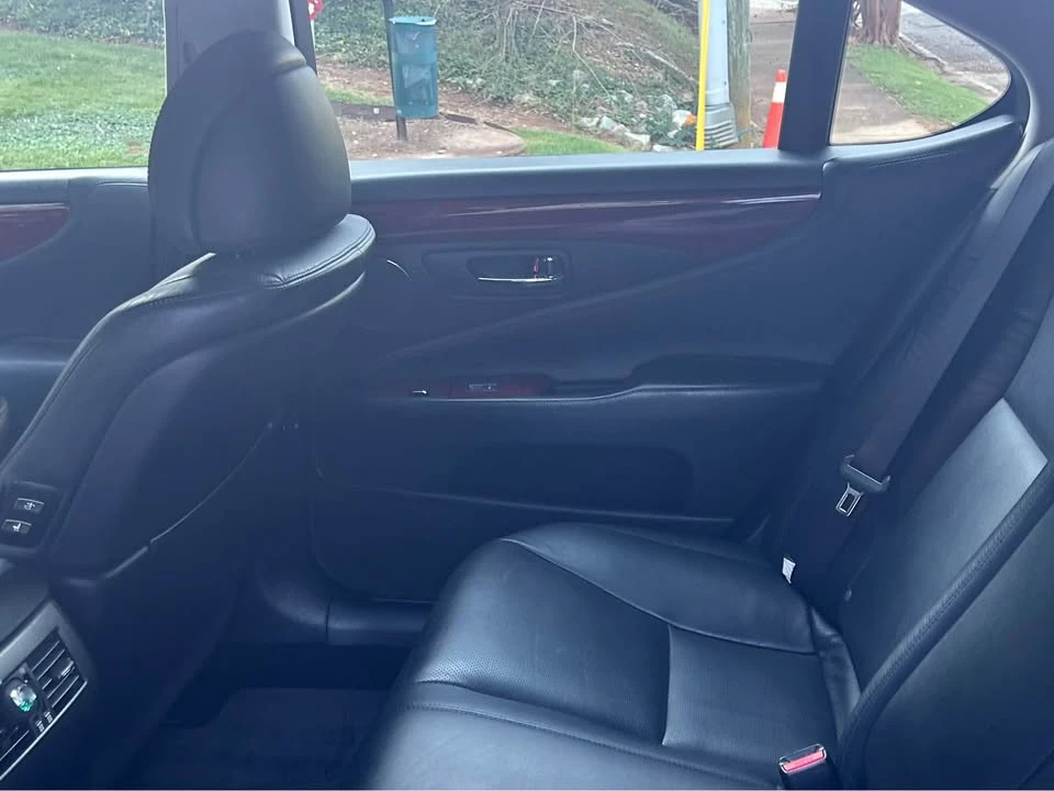 2011 Lexus LS 4th Gen - Image 10 of 10
