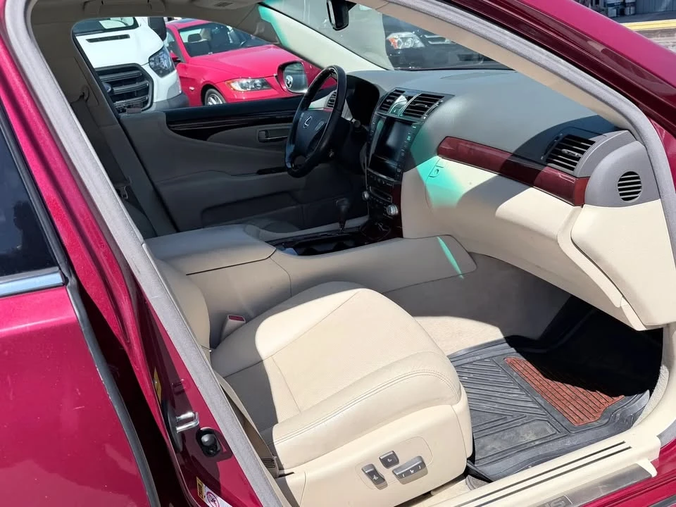 2011 Lexus LS 4th Gen - Image 18 of 20