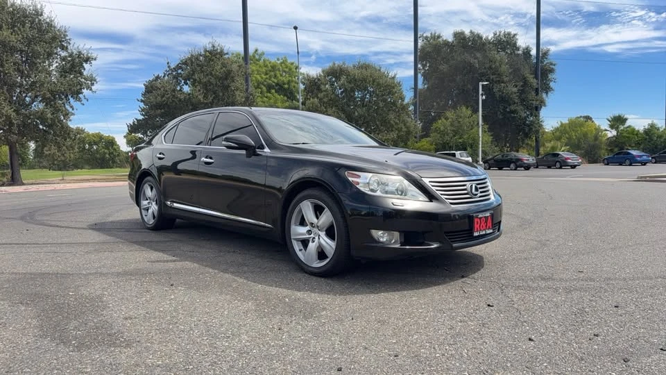 2011 Lexus LS 4th Gen - Image 9 of 20