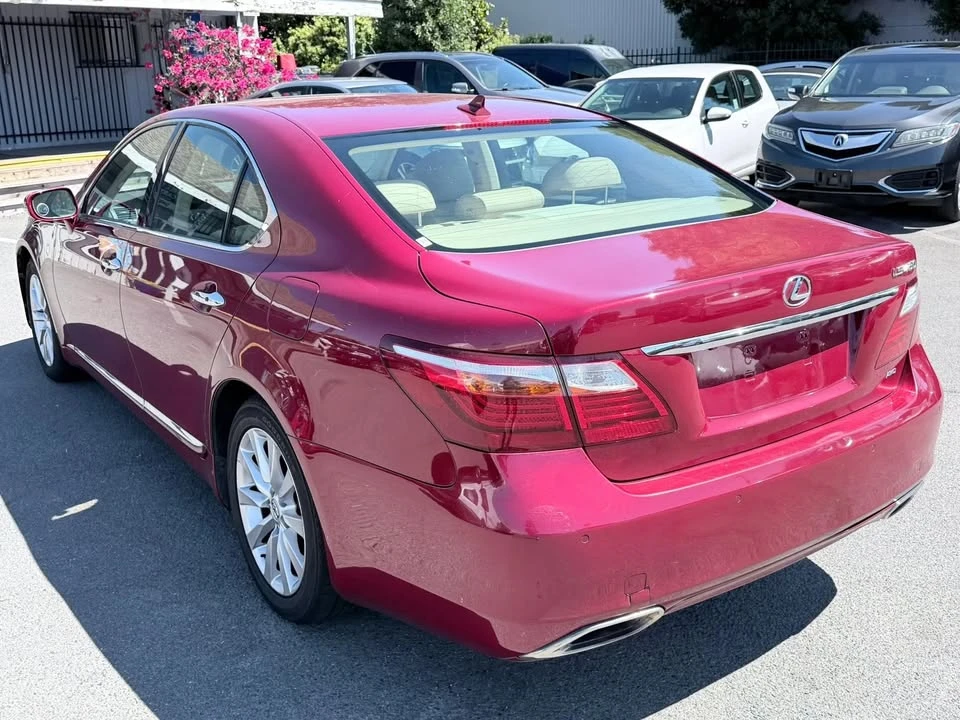 2011 Lexus LS 4th Gen - Image 5 of 20