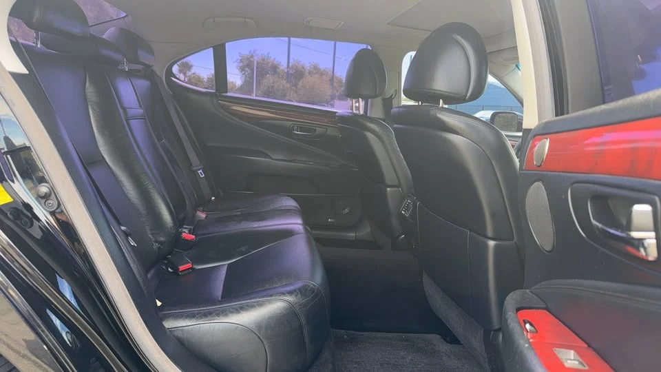 2011 Lexus LS 4th Gen - Image 19 of 20