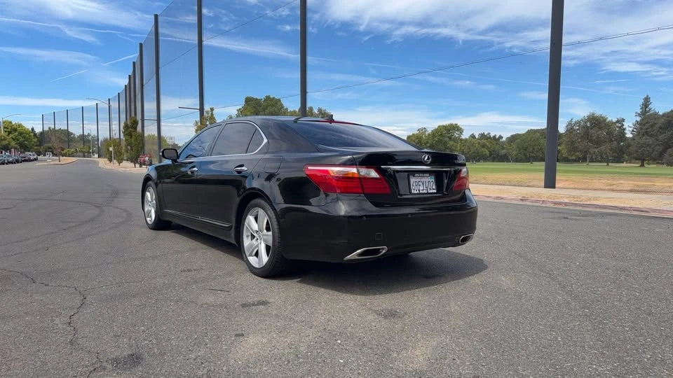 2011 Lexus LS 4th Gen - Image 5 of 20