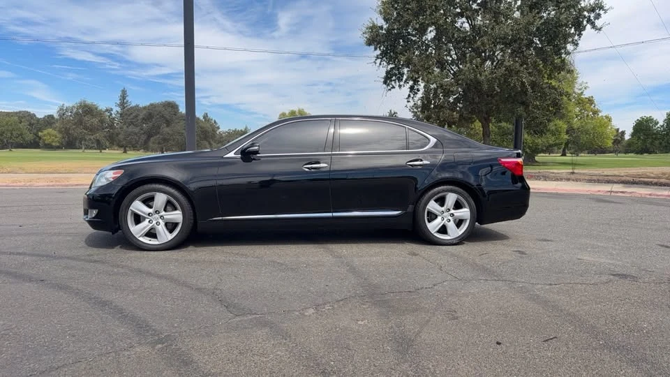 2011 Lexus LS 4th Gen - Image 4 of 20