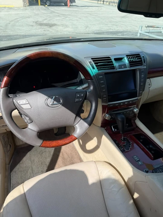 2011 Lexus LS 4th Gen - Image 6 of 12