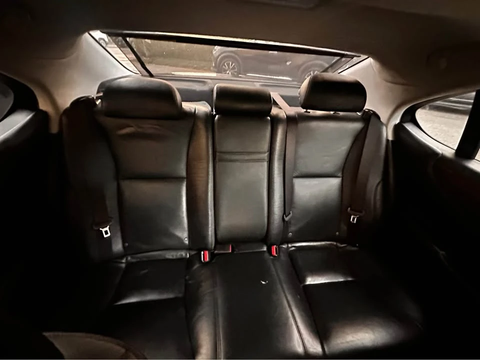2011 Lexus LS 4th Gen - Image 9 of 10