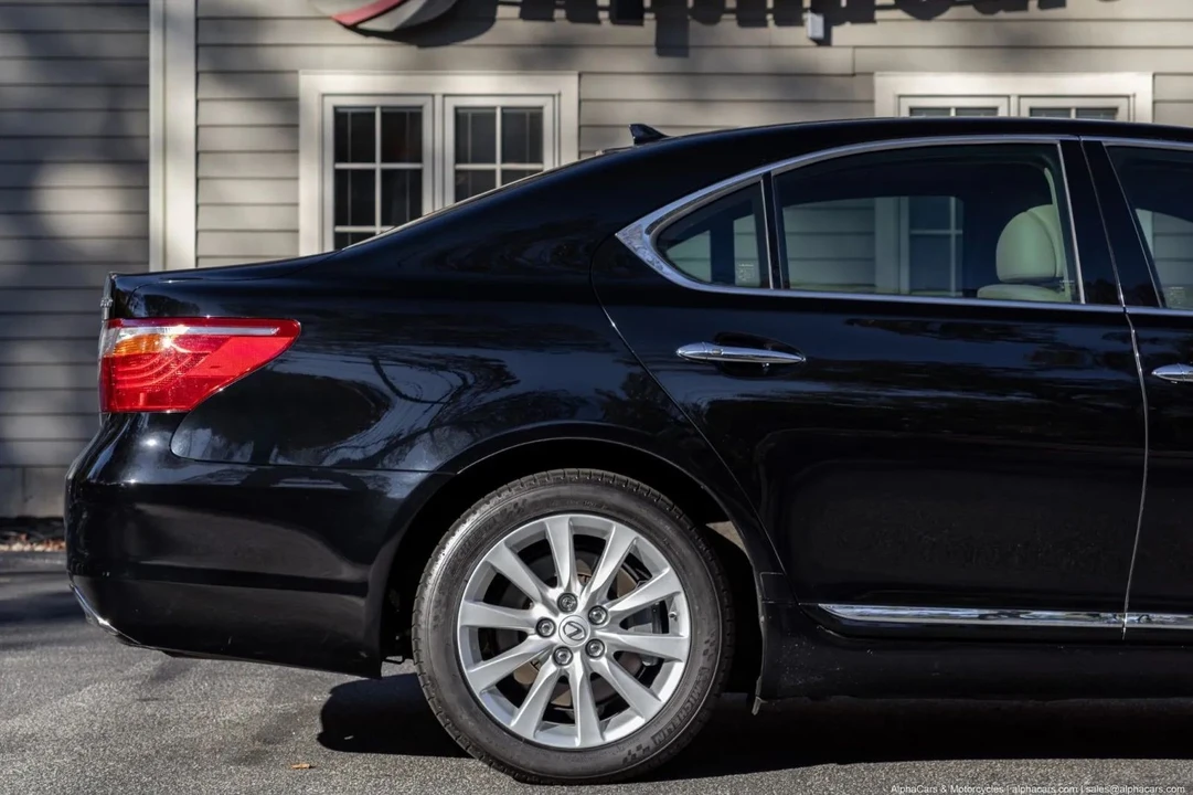 2011 Lexus LS 4th Gen - Image 6 of 21