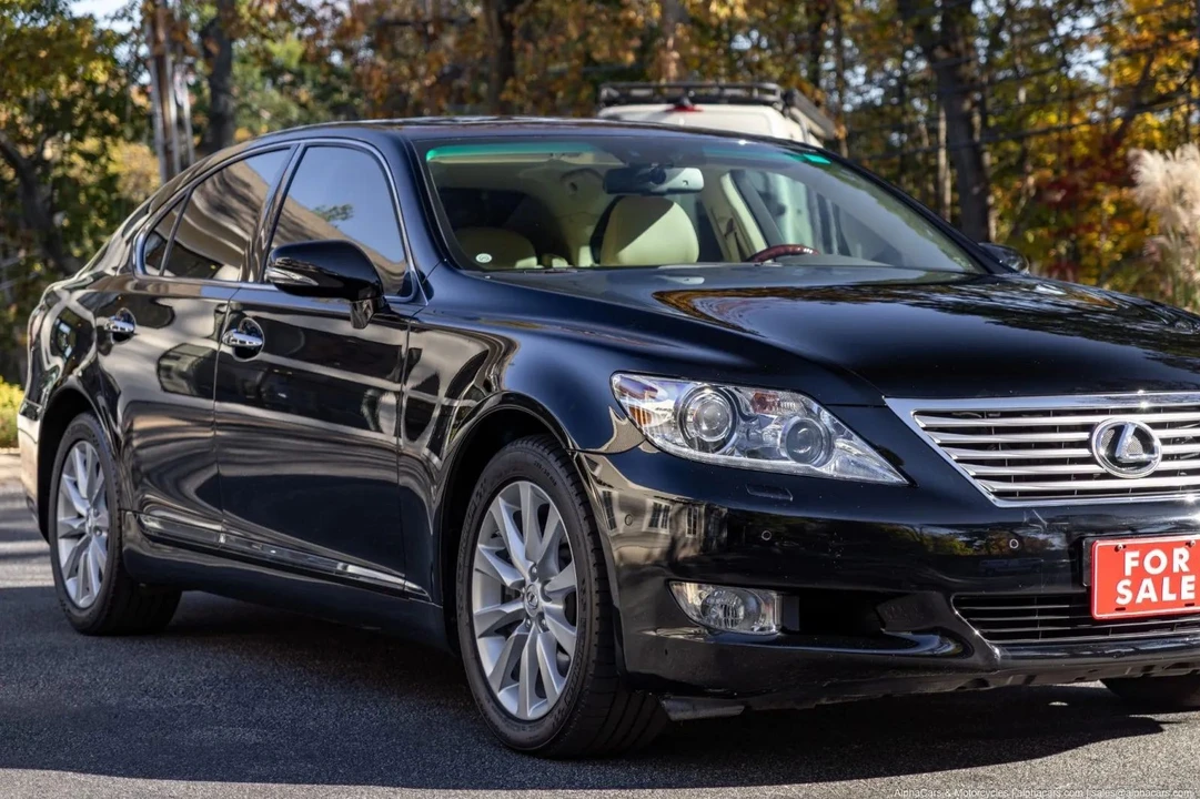 2011 Lexus LS 4th Gen - Image 18 of 21