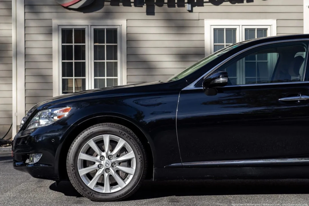 2011 Lexus LS 4th Gen - Image 13 of 21